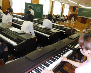 Piano4